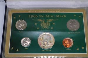 lot 165 image: The U.S. Commemorative Gallery 1966 No Mint Mark Coin Set 40% Silver Half Dollar