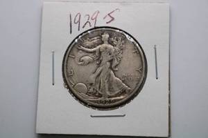 lot 184 image: 1929 S WALKING LIBERTY HALF DOLLAR
