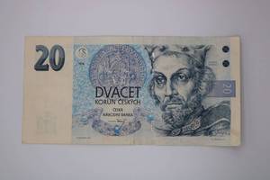 lot 341 image: 20 Dvacet Korun Czechoslovakia banknote