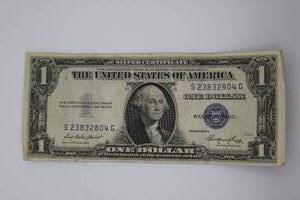 lot 353 image: 1935-E $1 Dollar Silver Certificate