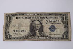 lot 358 image: 1935-A $1 Dollar Silver Certificate