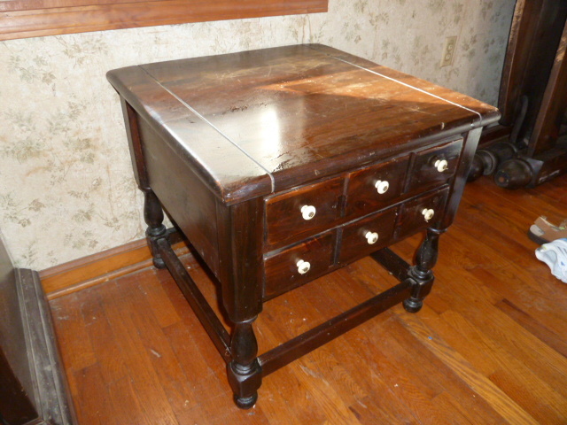 lot 88 image: ETHAN ALLEN OLD TAVERN NIGHSTANDSIDE TABLE