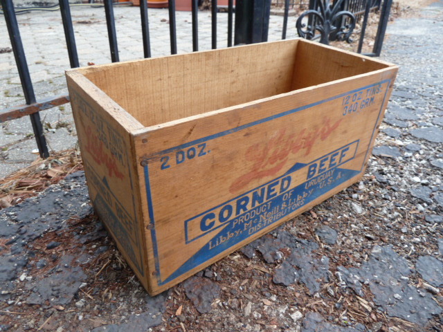 lot 55 image: LIBBYS CORNED BEEF WOODEN CRATE