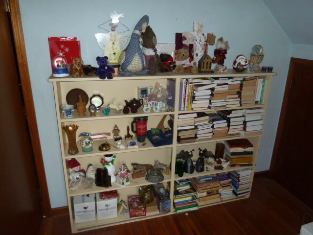 lot 29 image: LARGE BOOKCASE & CONTENTS