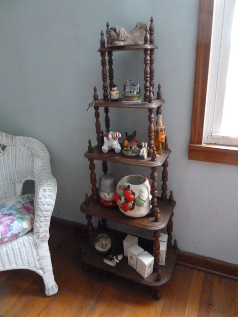 lot 63 image: SHELF UNIT & CONTENTS