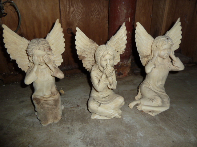 lot 90 image: HEAR NO EVIL, SPEAK NO EVIL, SEE NO EVIL YARD ART