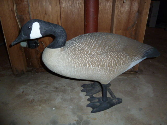 lot 35 image: VERY NICE HUNTING DECOY