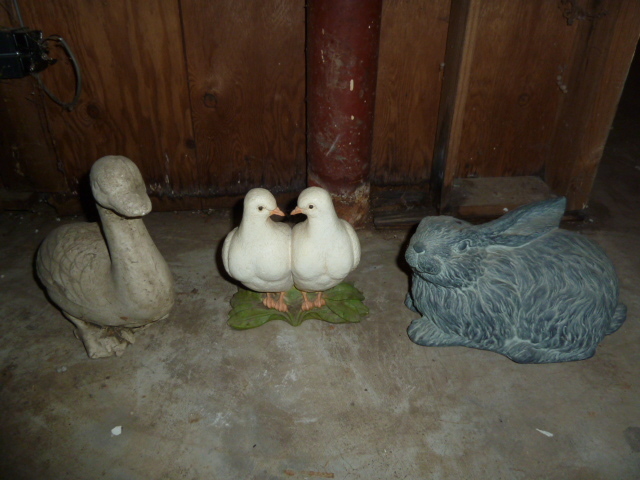 lot 102 image: DUCK, BIRDS, BUNNY Yard art