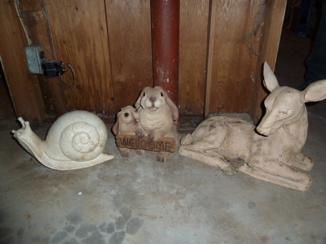 lot 91 image: DEER, SNAIL, BUNNIES, YARD ART