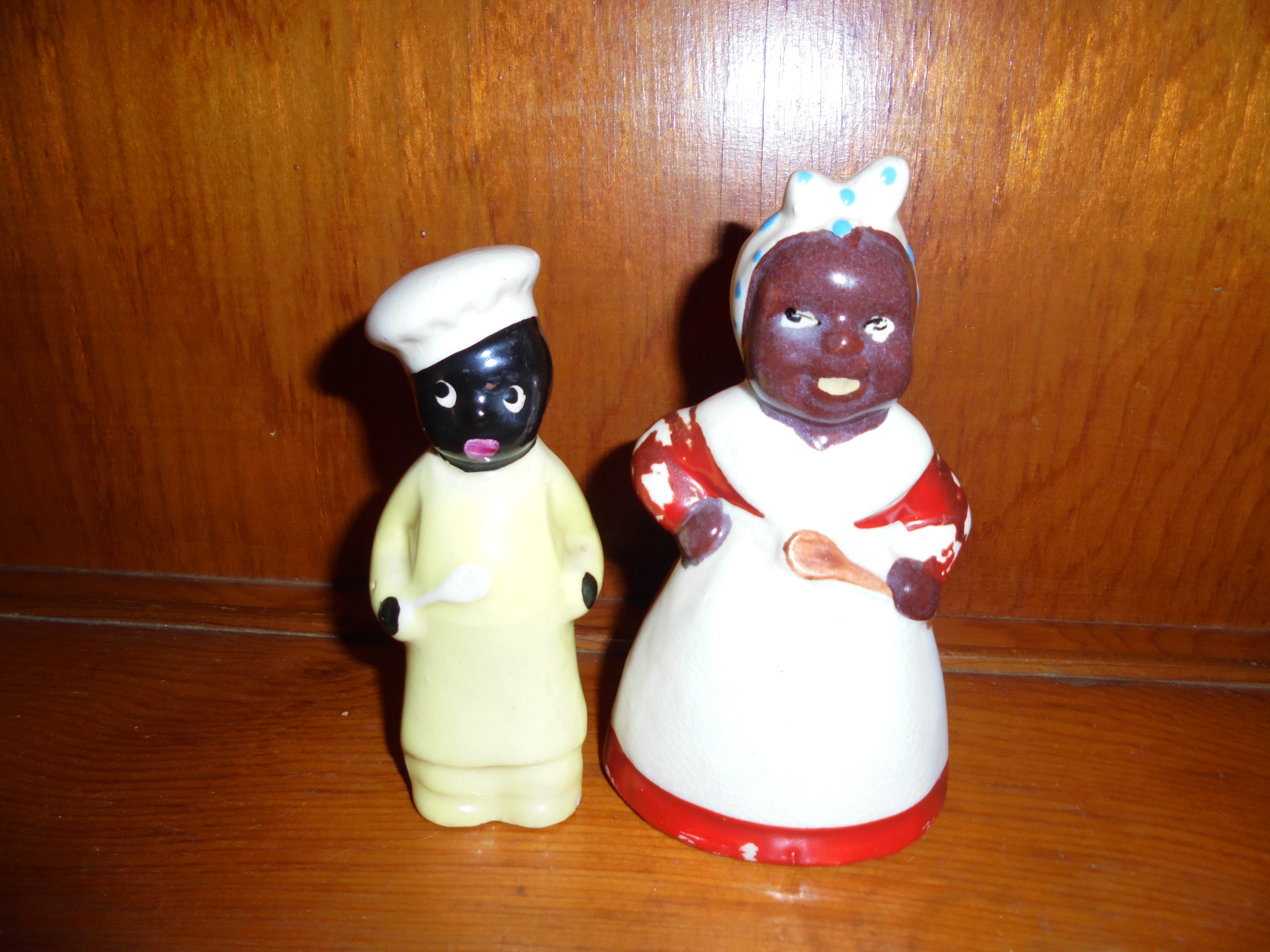 lot 20 image: PAIR OF BLACK AMERICANA FIGURES