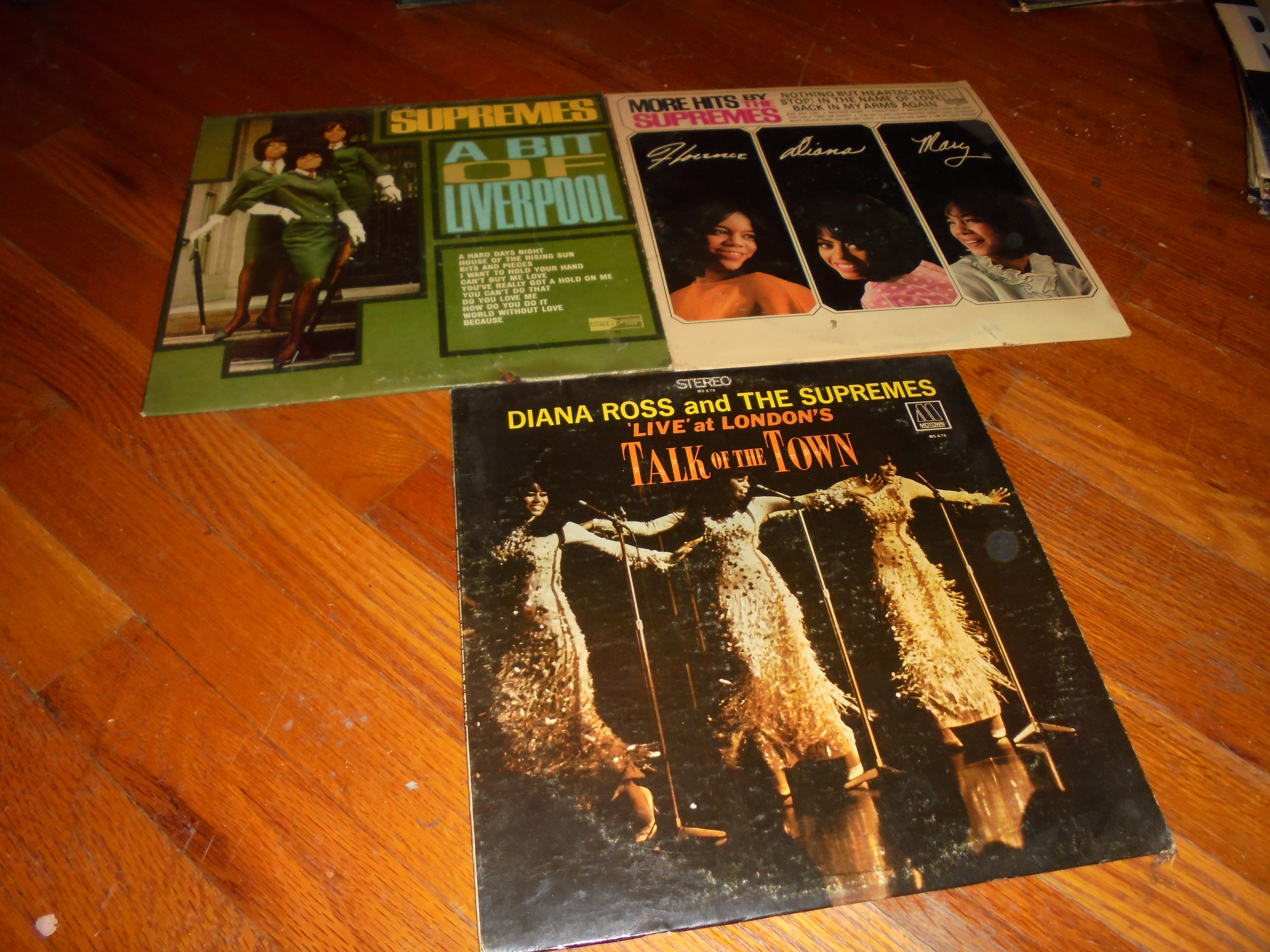 lot 811 image: LOT OF 3 SUPREMES RECORDS  45