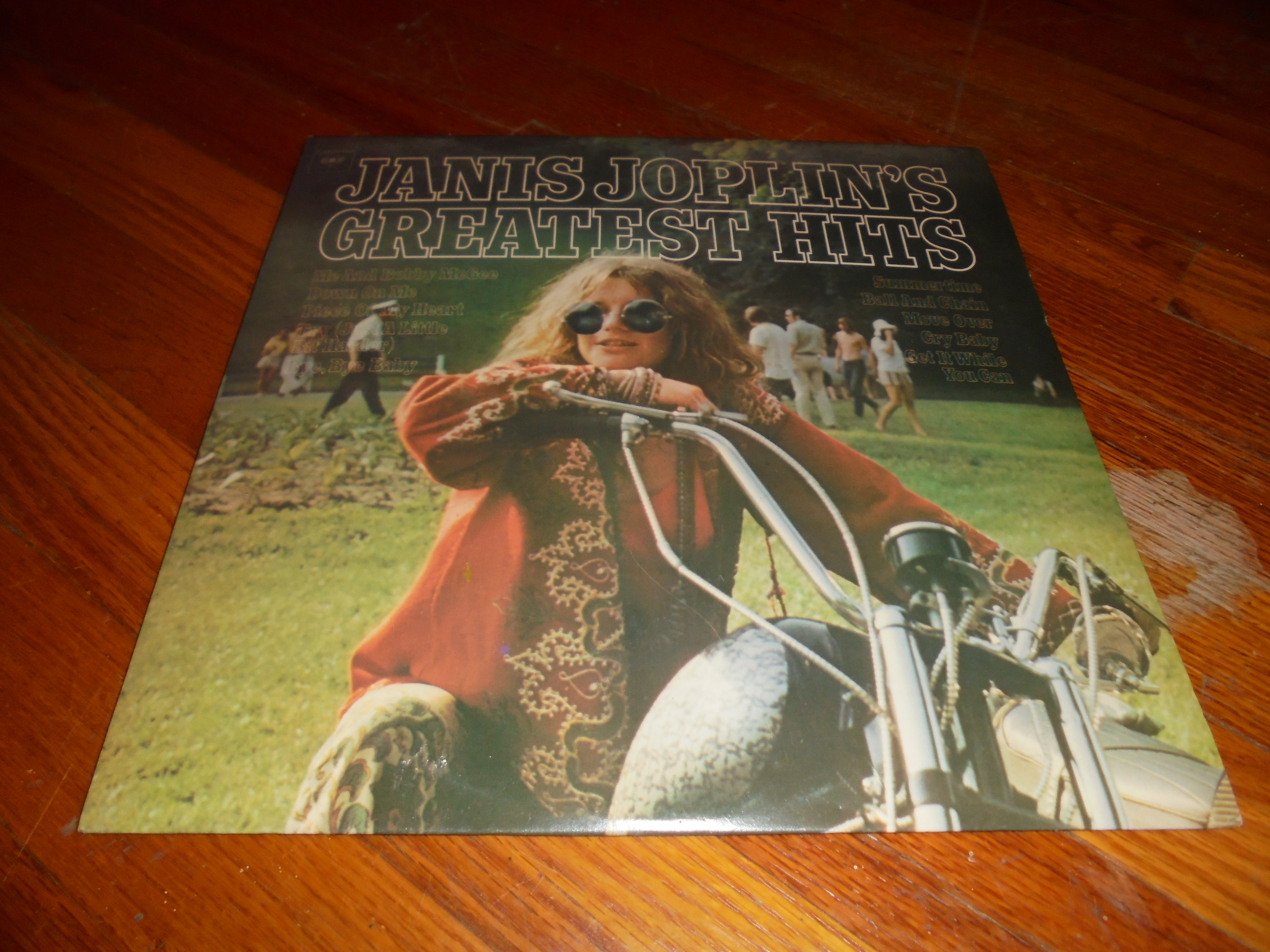 lot 717 image: JANIS JOPLIN GREATEST HITS  RECORD 45