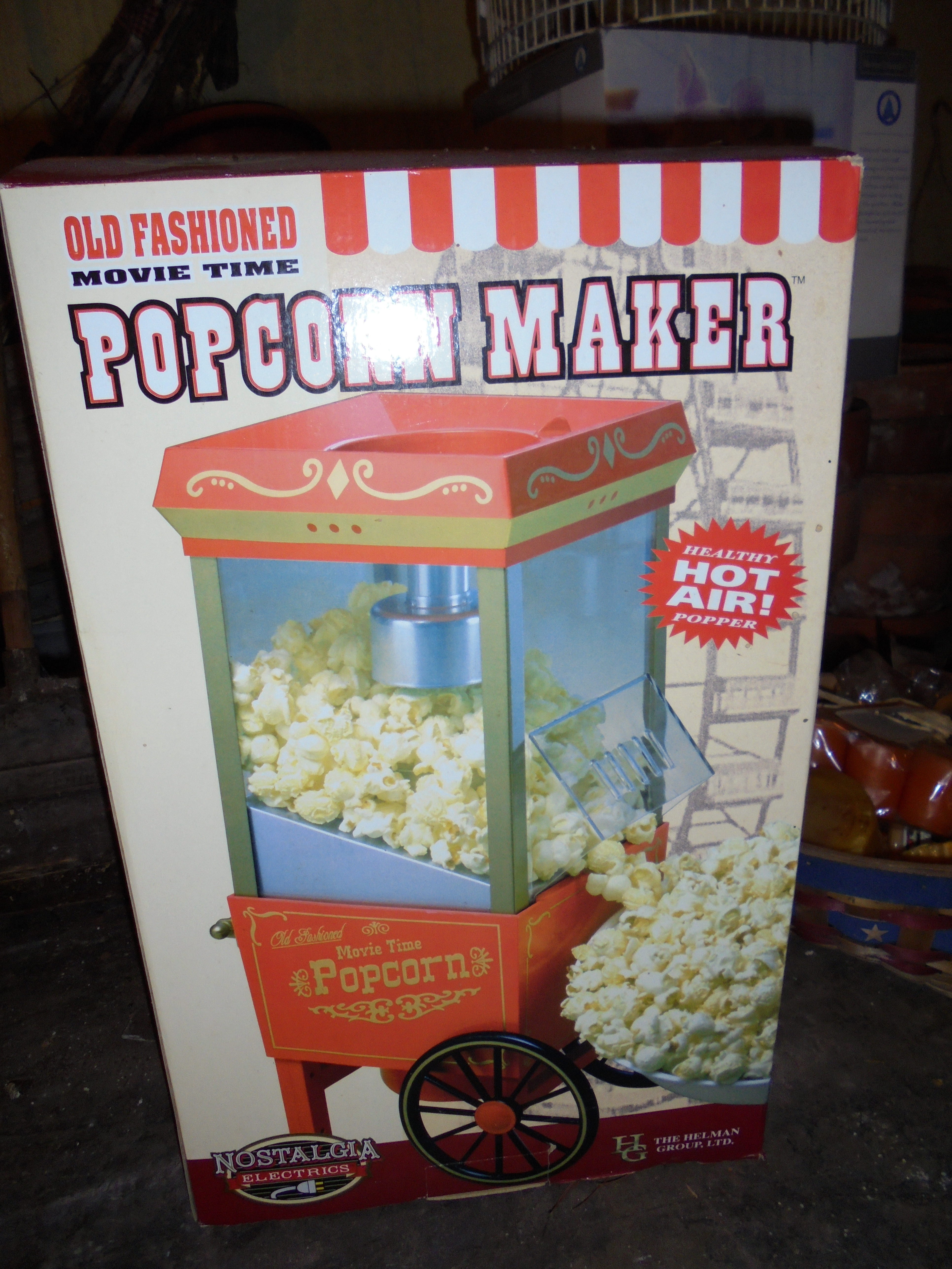 lot 86 image: POPCORN MAKER in box