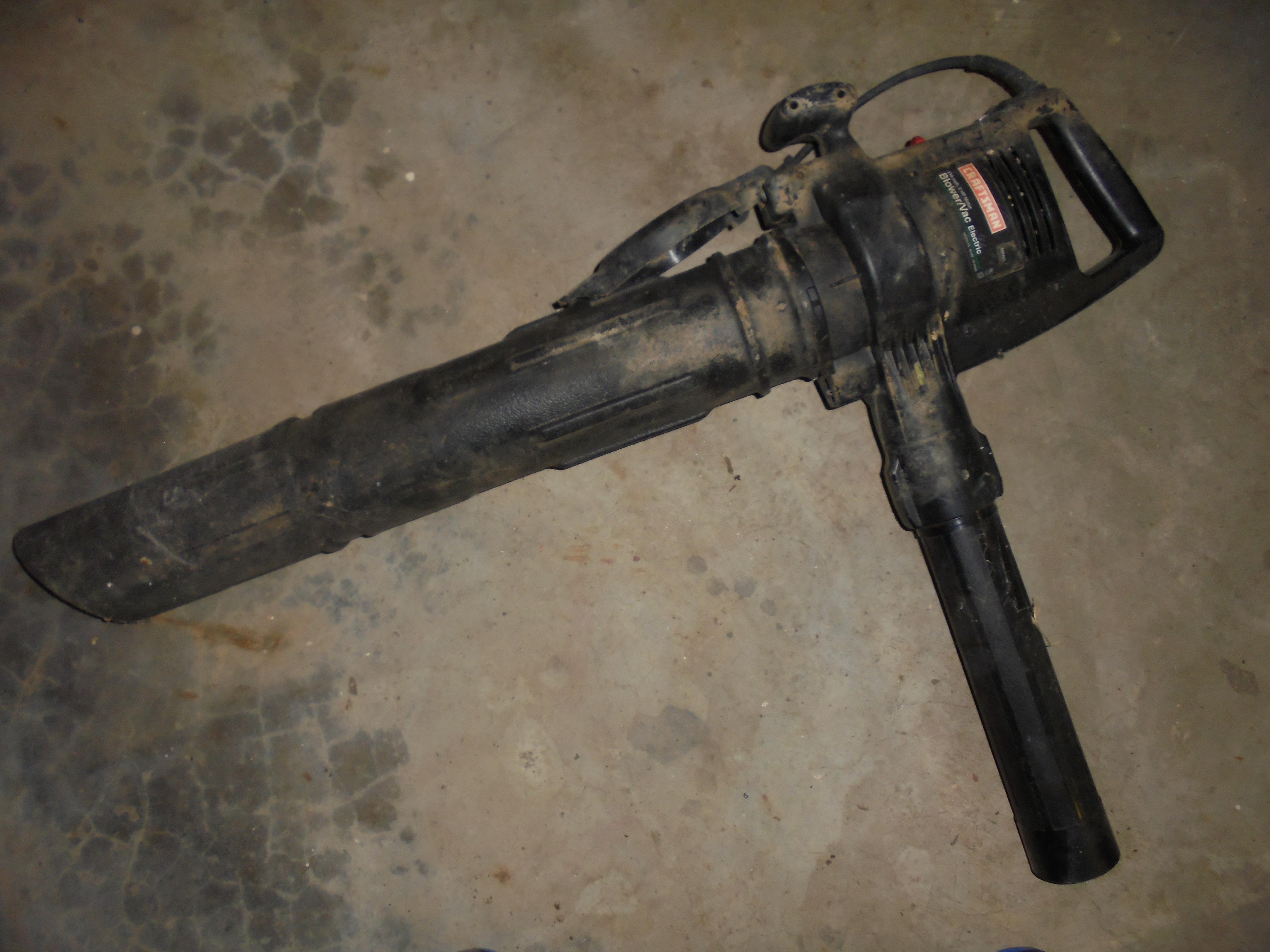 lot 44 image: CRAFTSMAN BlowerVac