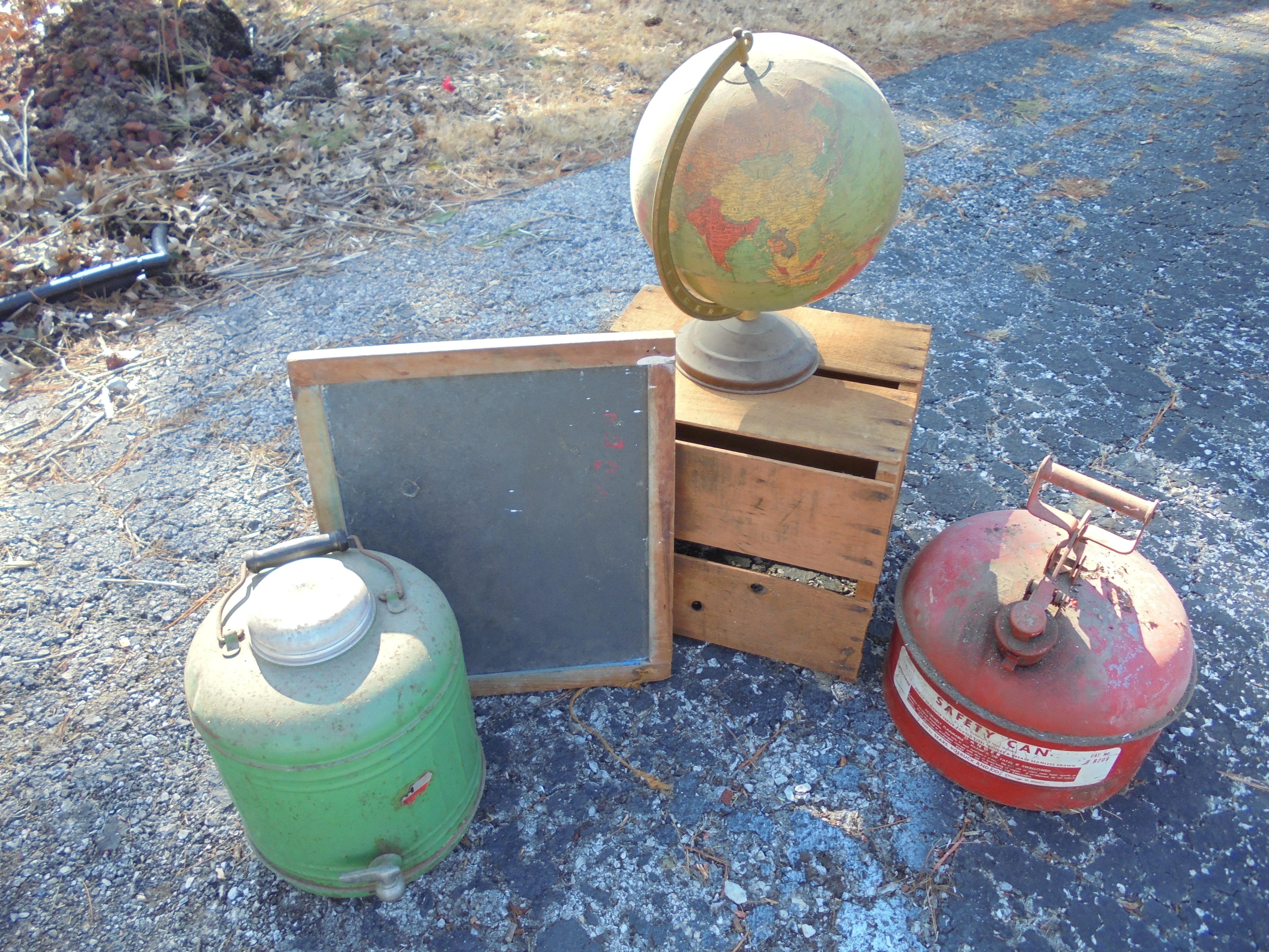 lot 204 image: LOT OF VINTAGE STUFF, GLOBE, BLACKBOARD, BOX, etc...