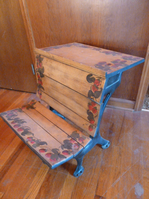 lot 47 image: ANTIQUE HAND PAINTED STUDENT DESK