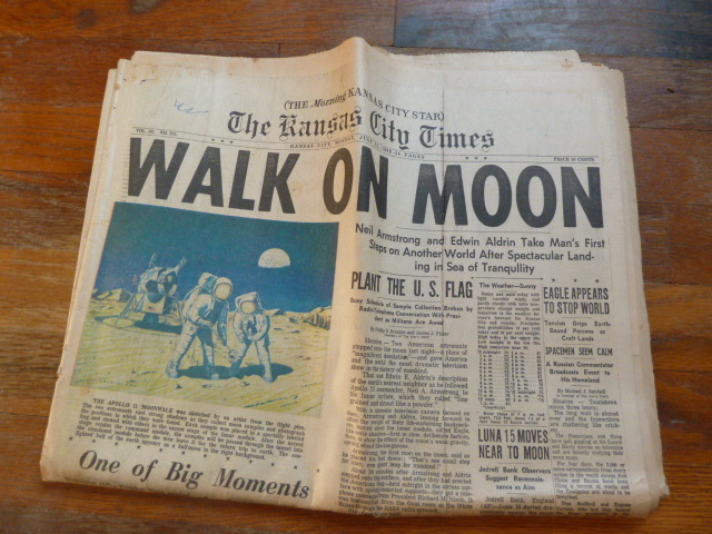 lot 50 image: WALK ON MOON - 1969 APOLLO 11 MISSION NEWSPAPER