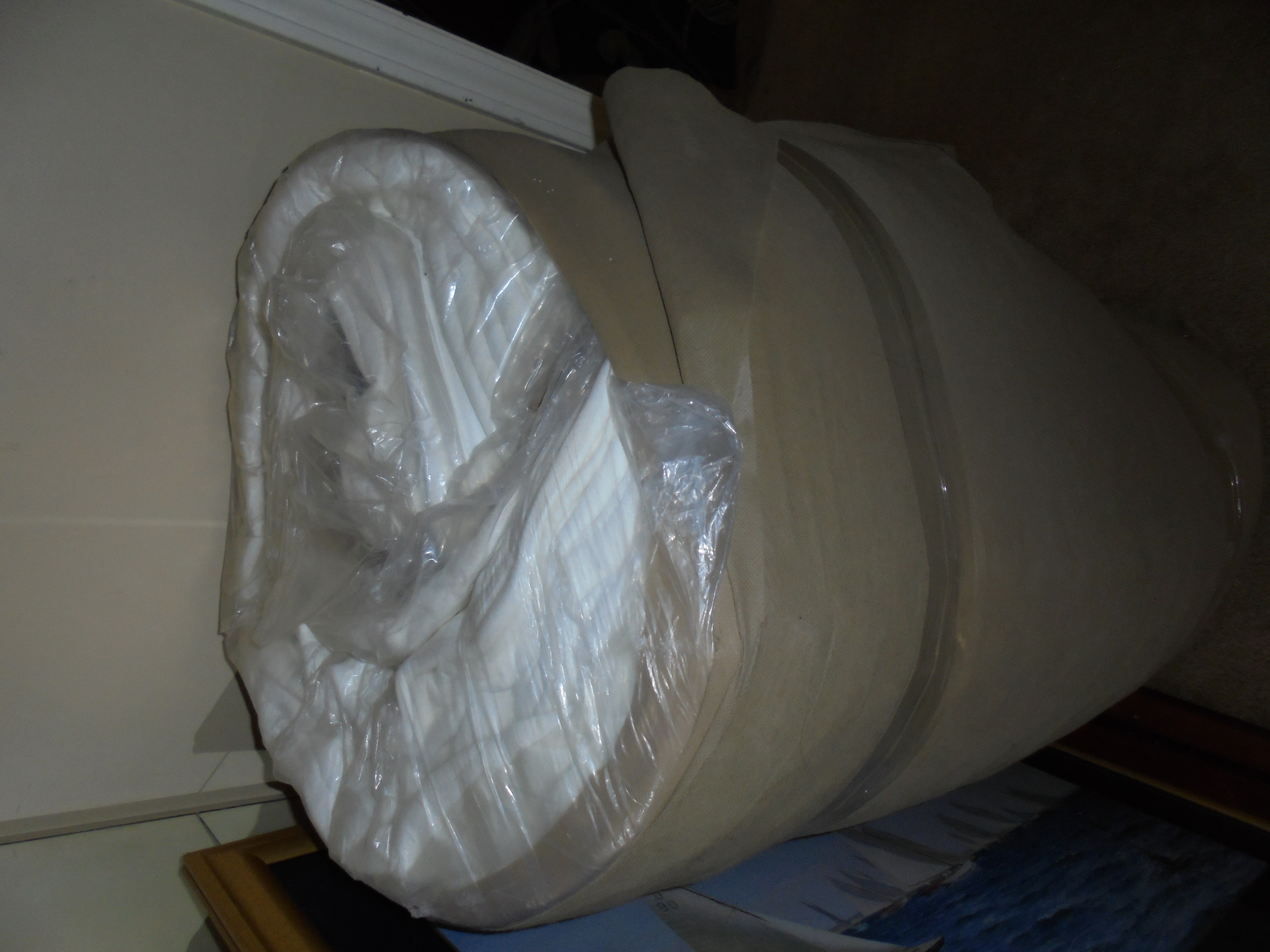lot 232 image: MEMORY FOAM MATTRESS - BELIEVED TO BE QUEEN SIZE