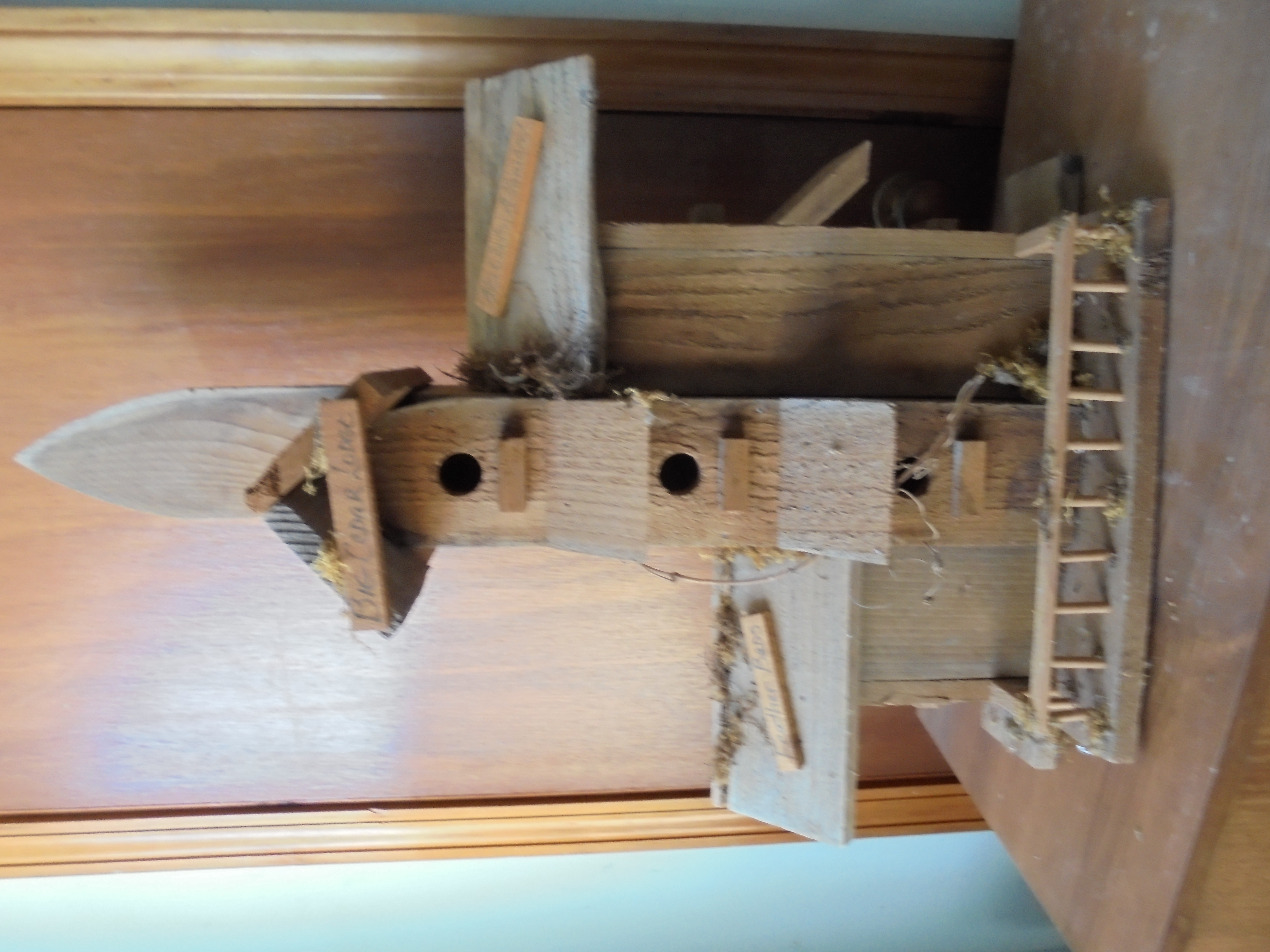 lot 828 image: HUGE ELABORATE BIRDHOUSE