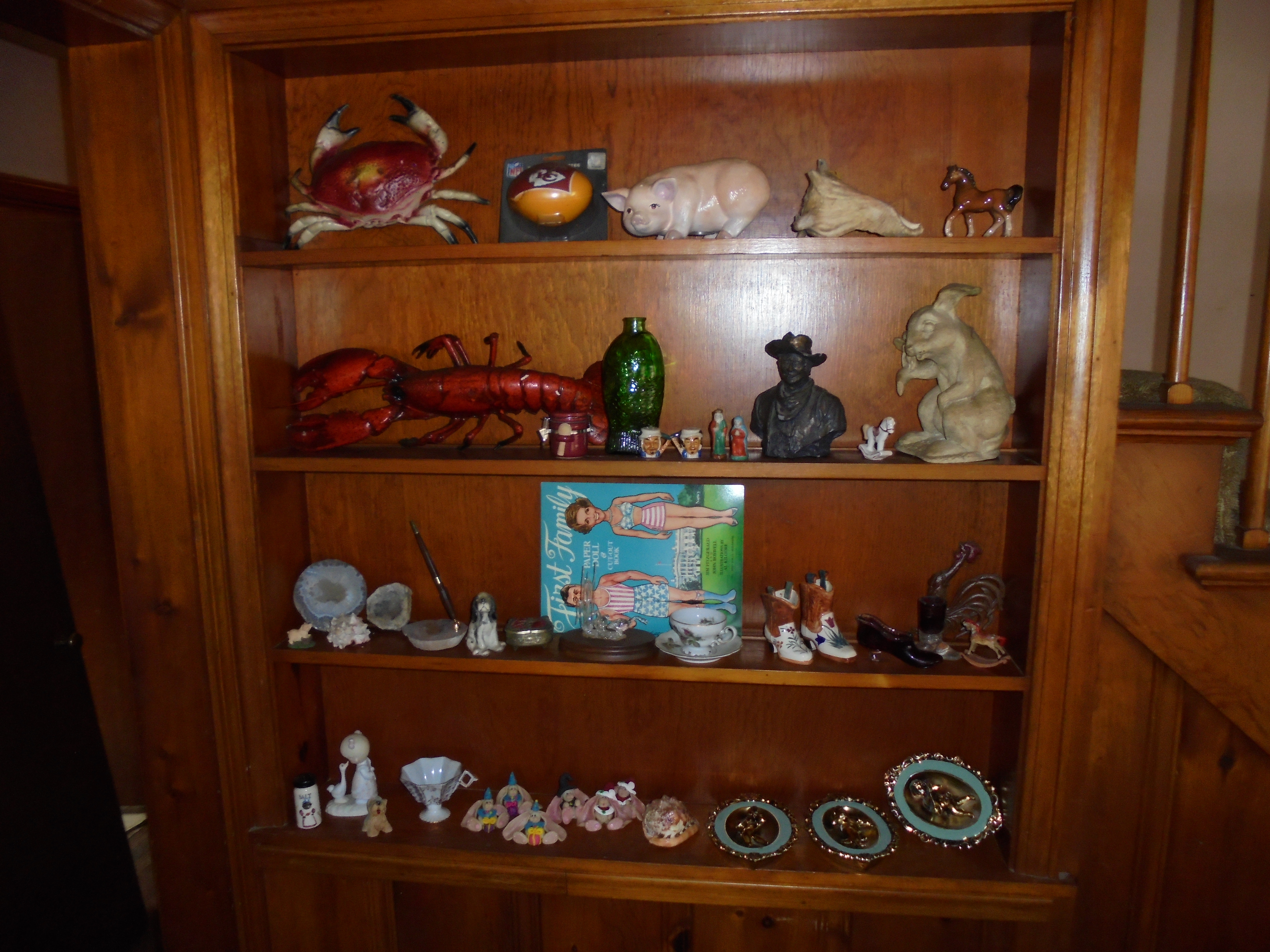 lot 233 image: CONTENTS OF SHELVING