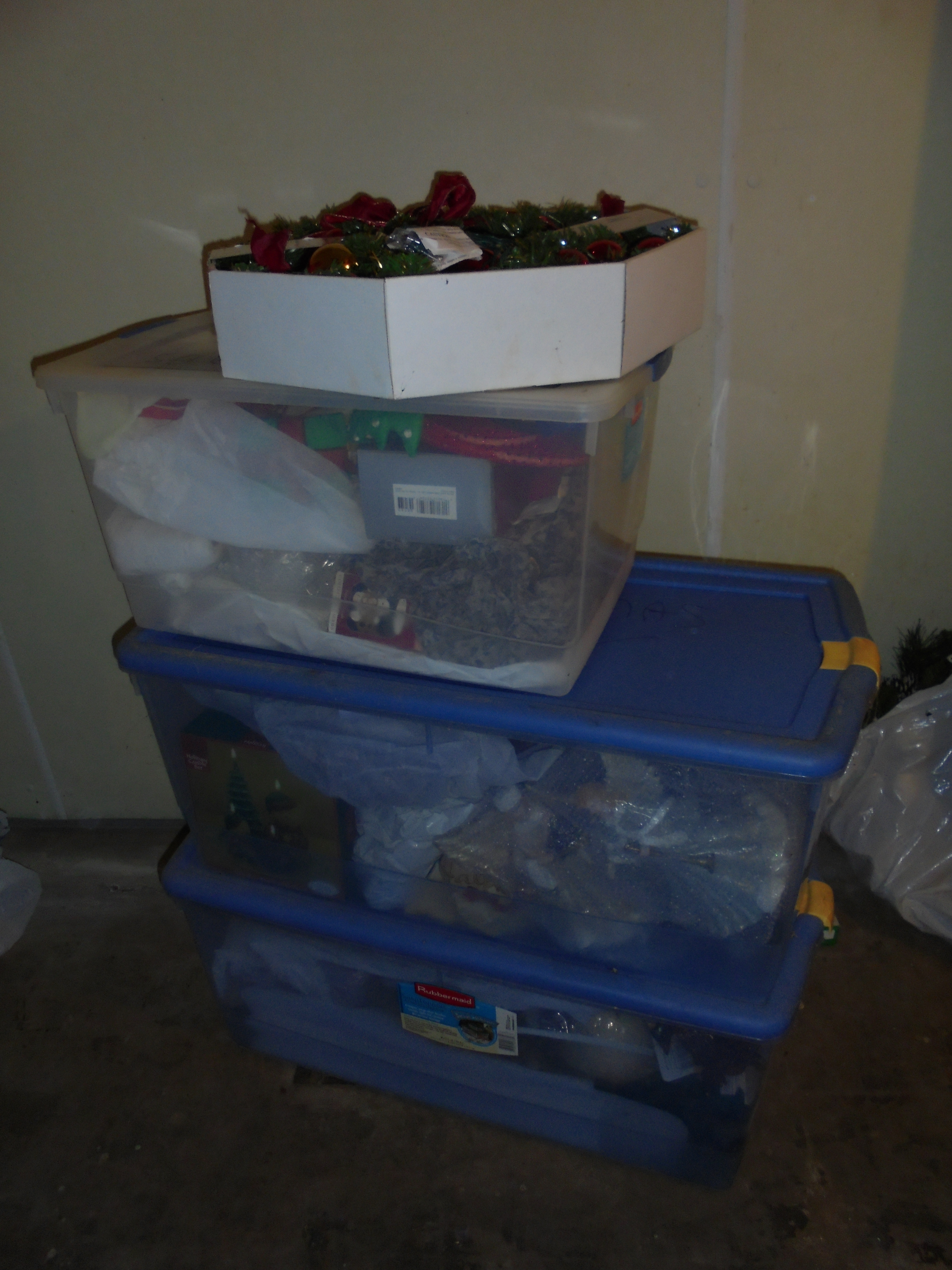 lot 451 image: 3 HUGE TOTES FULL OF SEASONAL DECOR