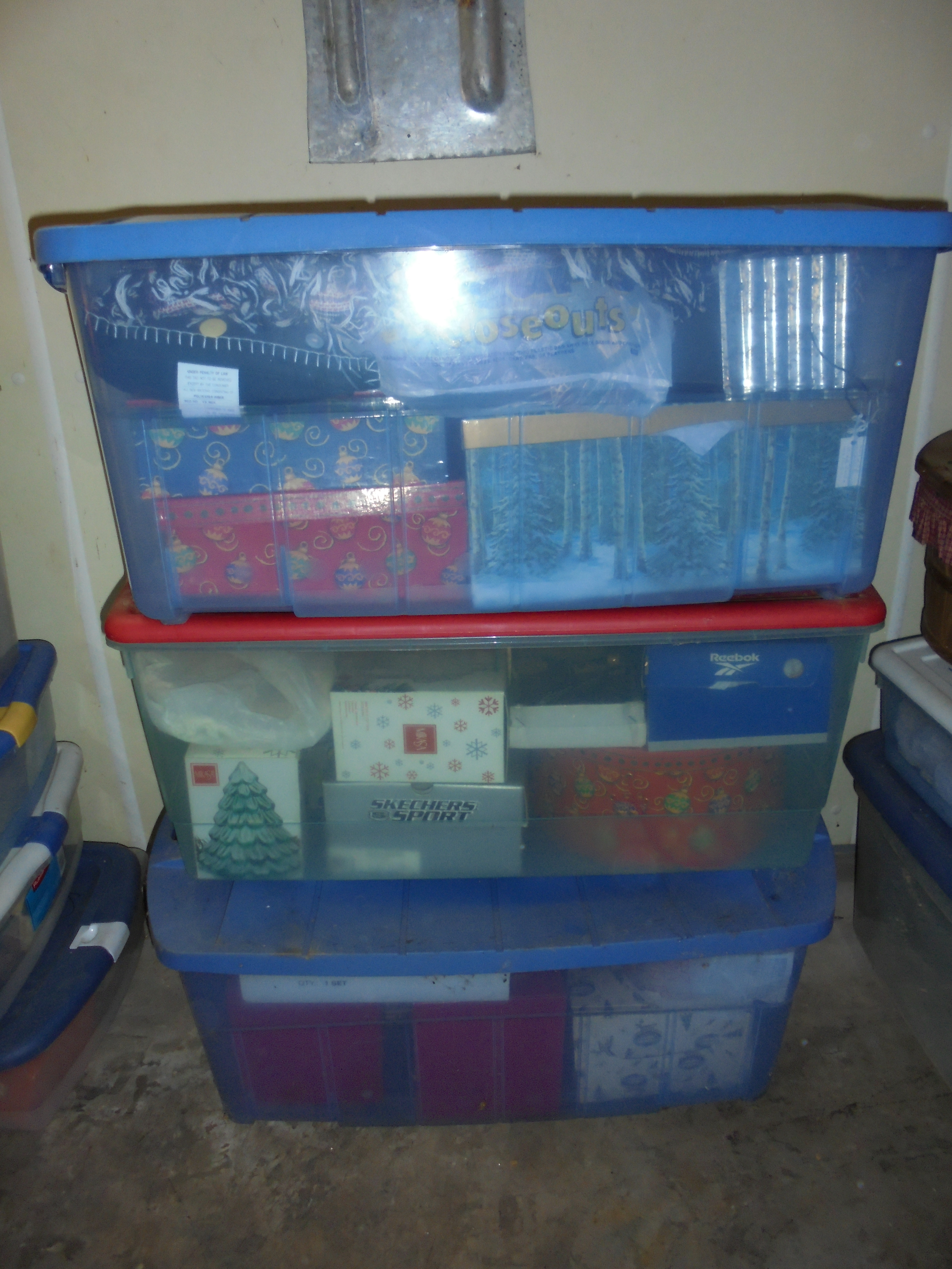 lot 445 image: 3 HUGE TOTES FULL OF CHRISTMAS STUFF