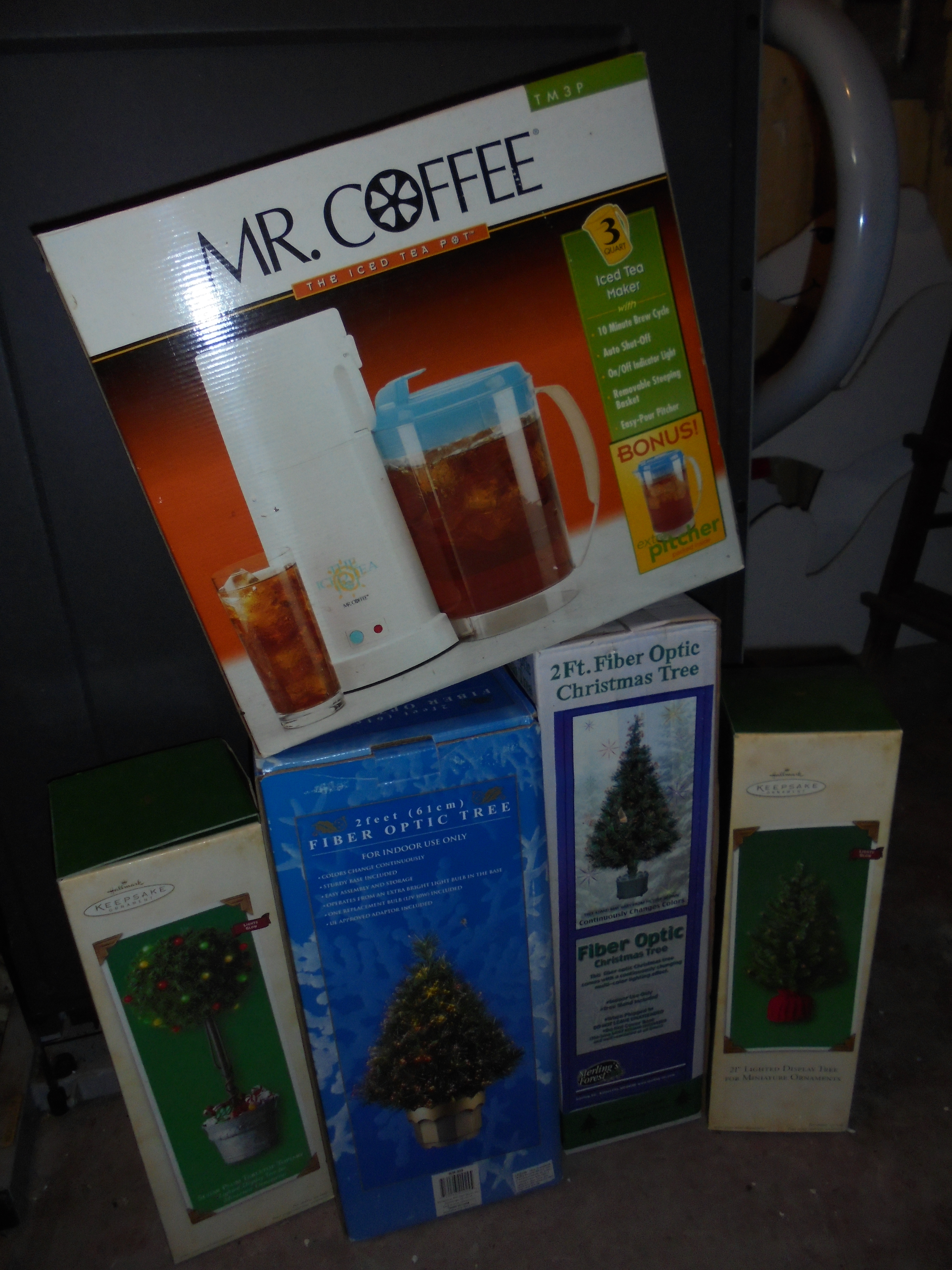 lot 440 image: LOT OF CHRISTMAS TREES & MR. COFFEE