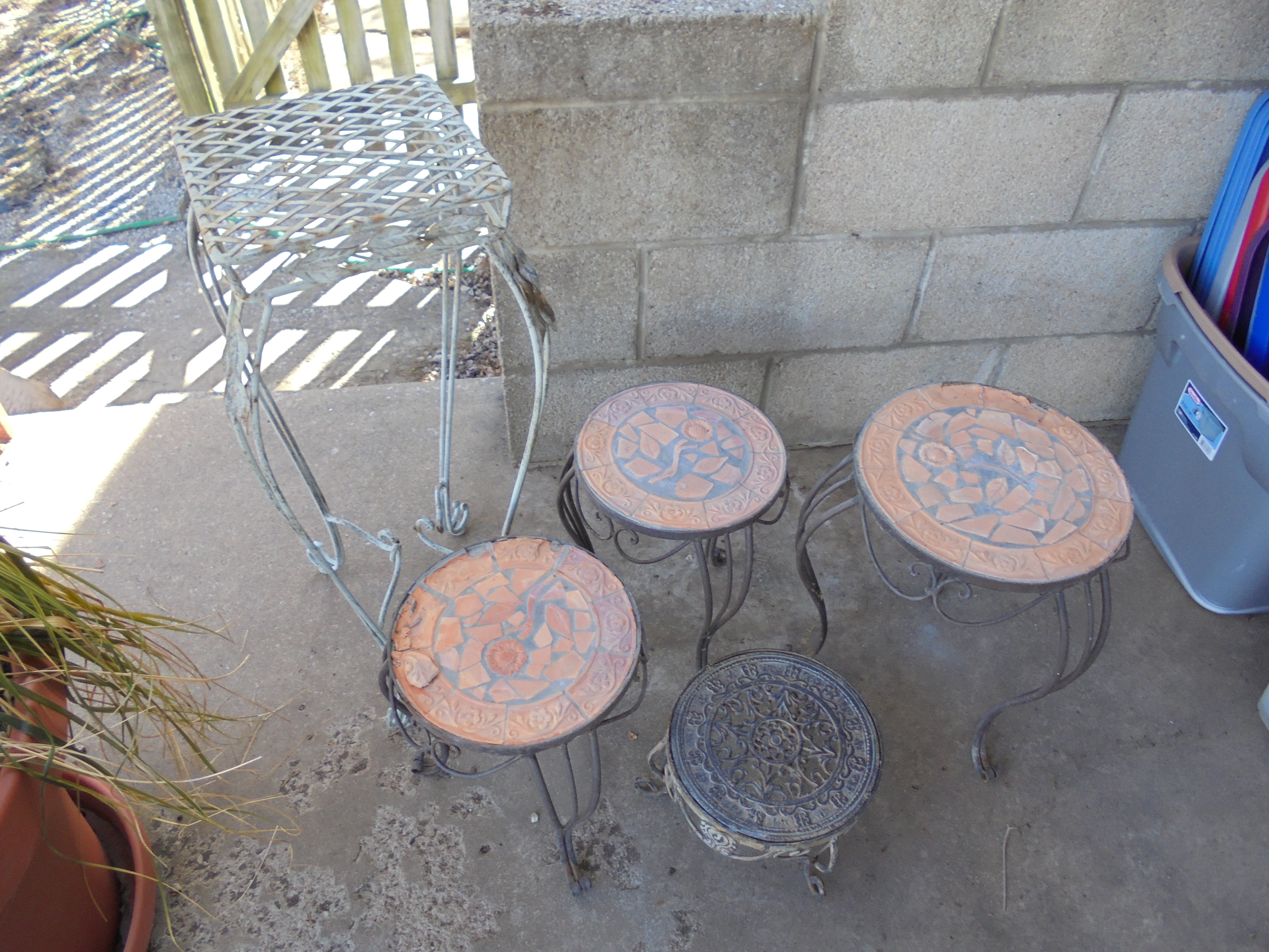 lot 424 image: LOT OF 5 PLANT STANDS
