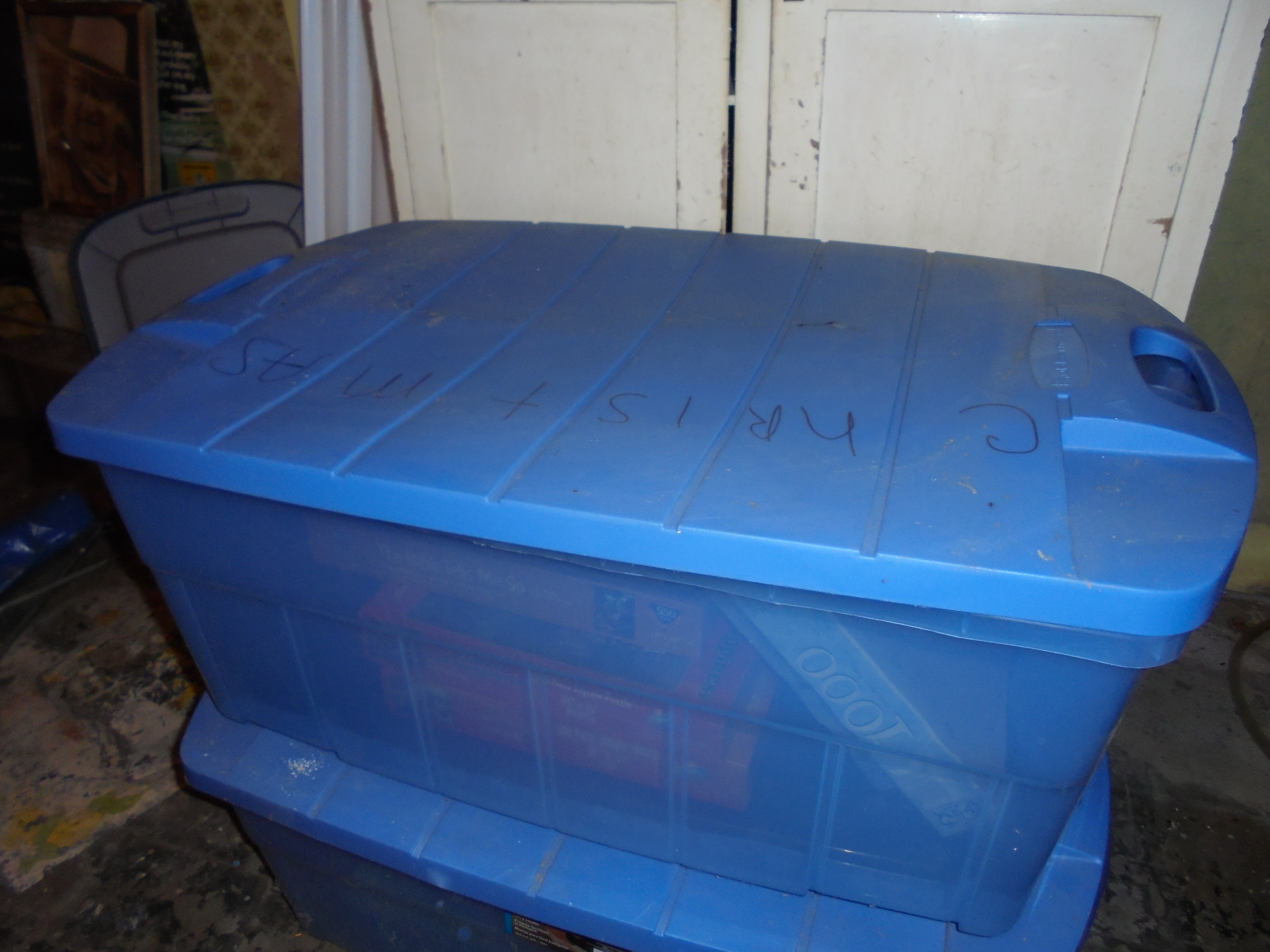 lot 413 image: HUGE TOTE FULL OF 7 BRAND NEW PUZZLES
