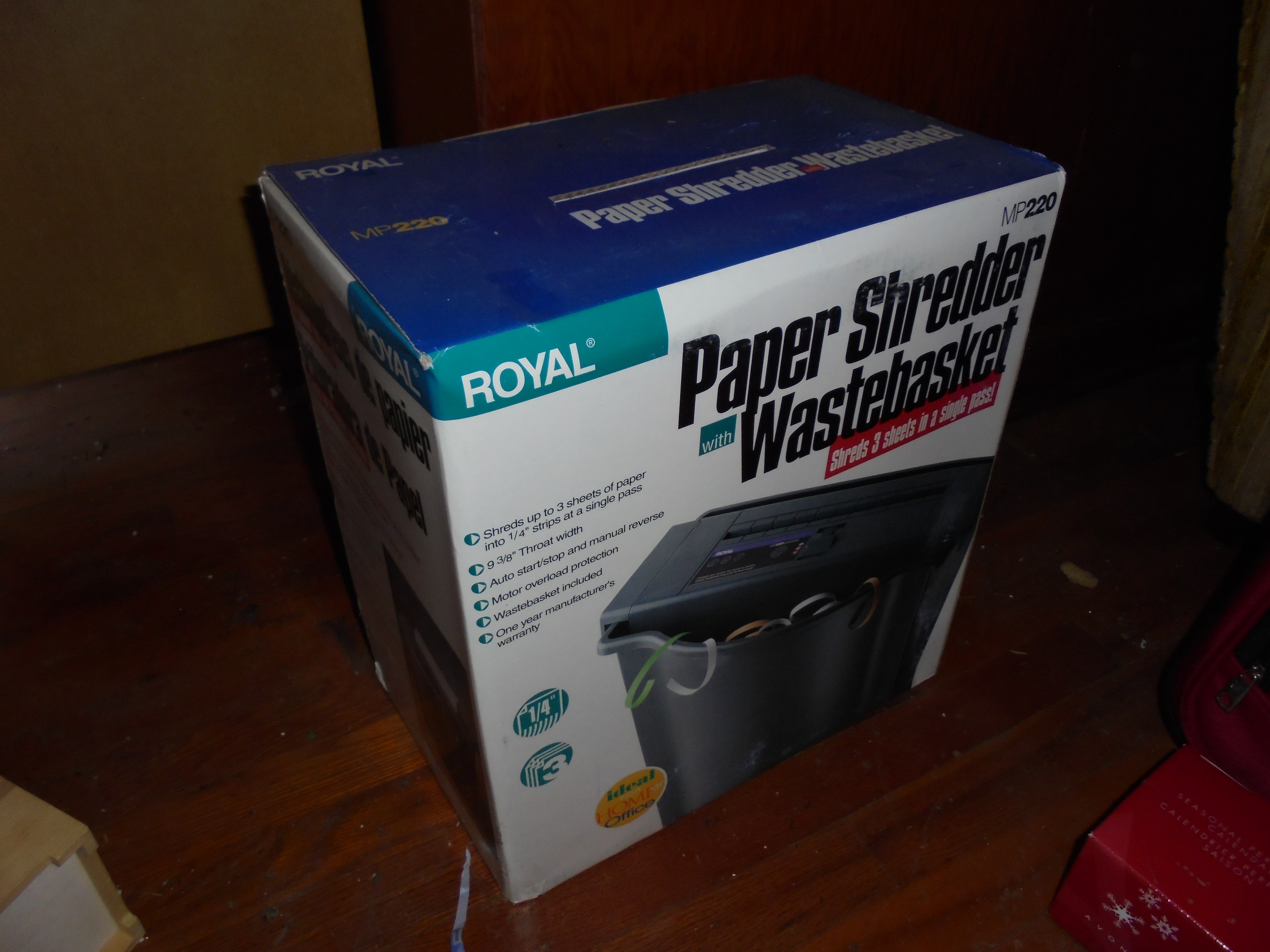 lot 401 image: PAPER SHREDDER WASTEBASKET in box