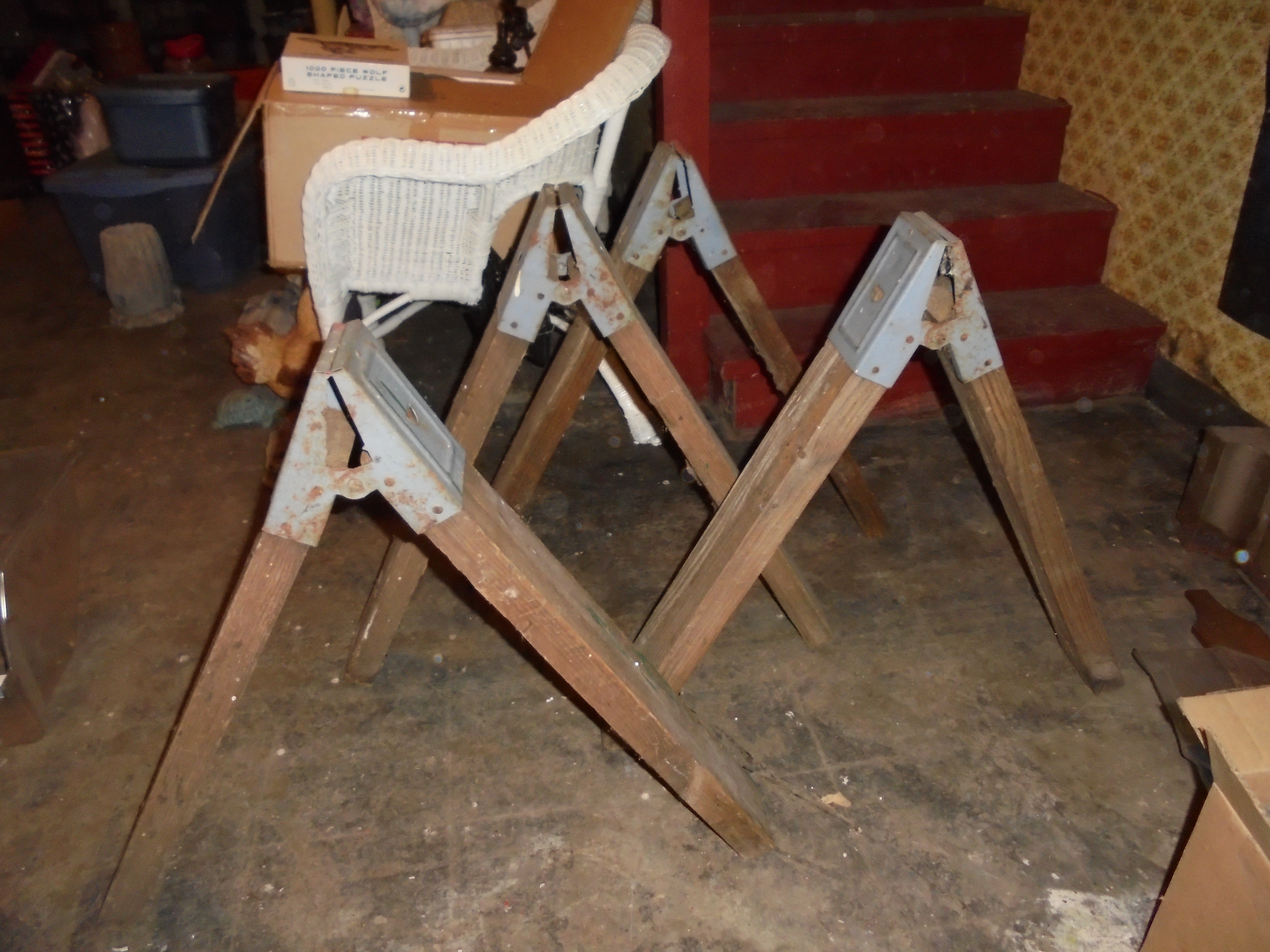 lot 509 image: LOT OF SAWHORSES