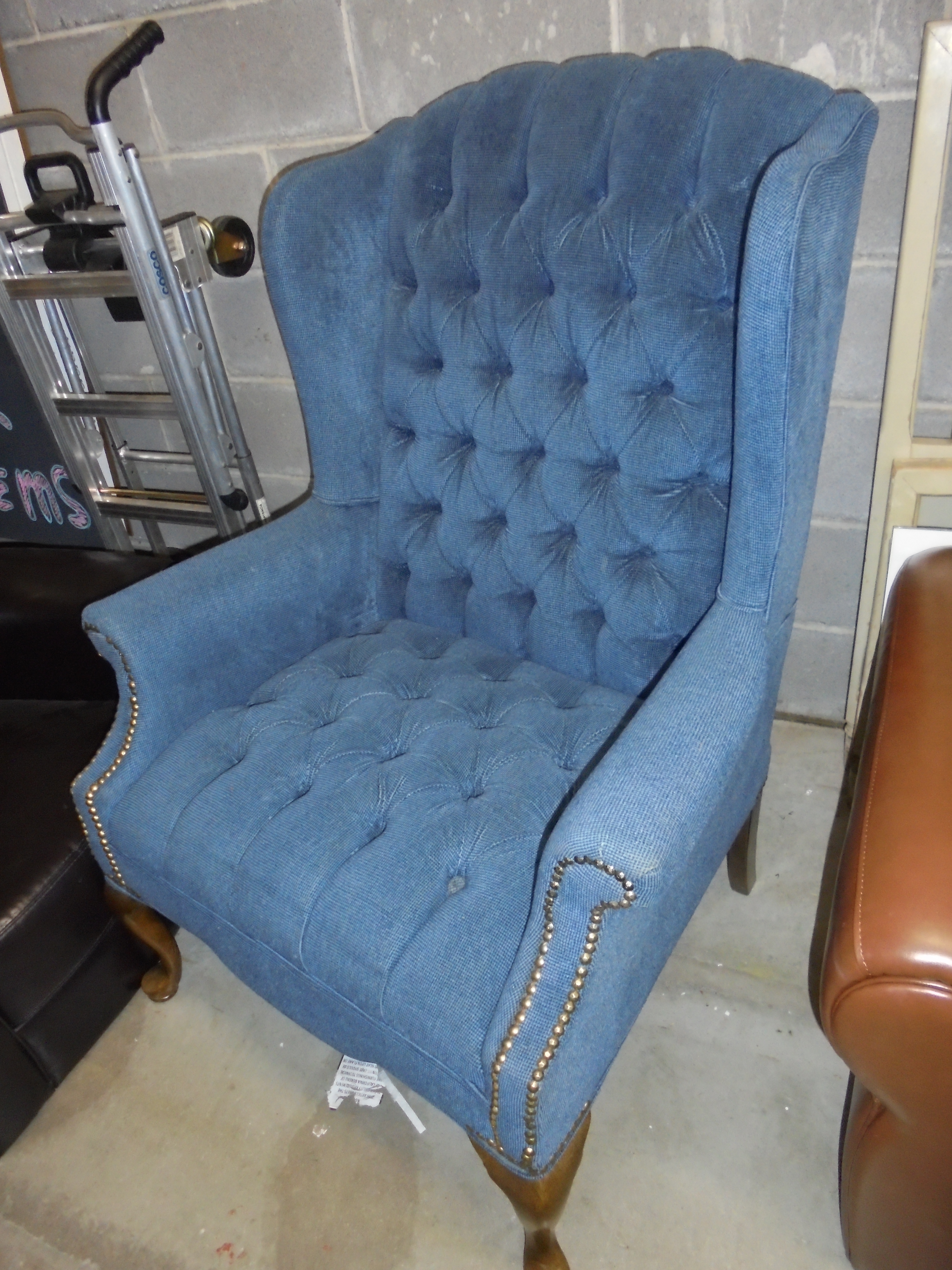 lot 117 image: VERY NICE TUFTED WINGBACK CHAIR with Nailheads