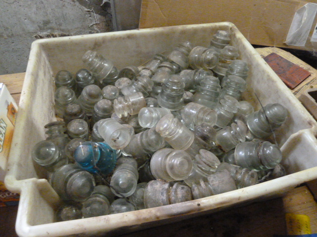 lot 360 image: HUUUUUGE LOT OF GLASS INSULATORS