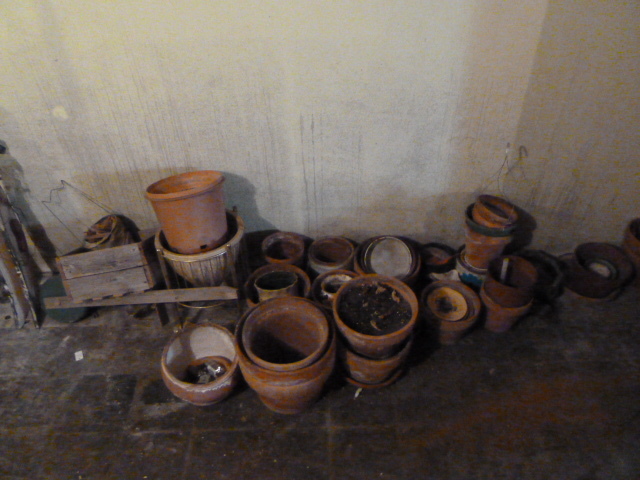 lot 354 image: HUGE LOT OF PLANTERS