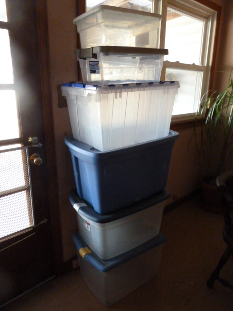 lot 342 image: LOT OF 6 TOTES