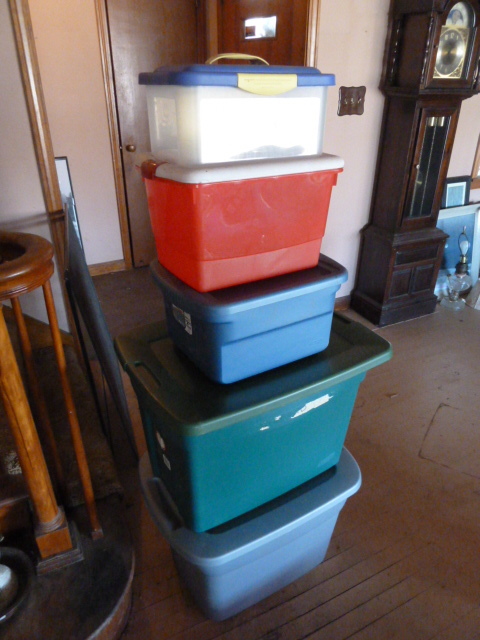 lot 341 image: LOT OF 5 TOTES