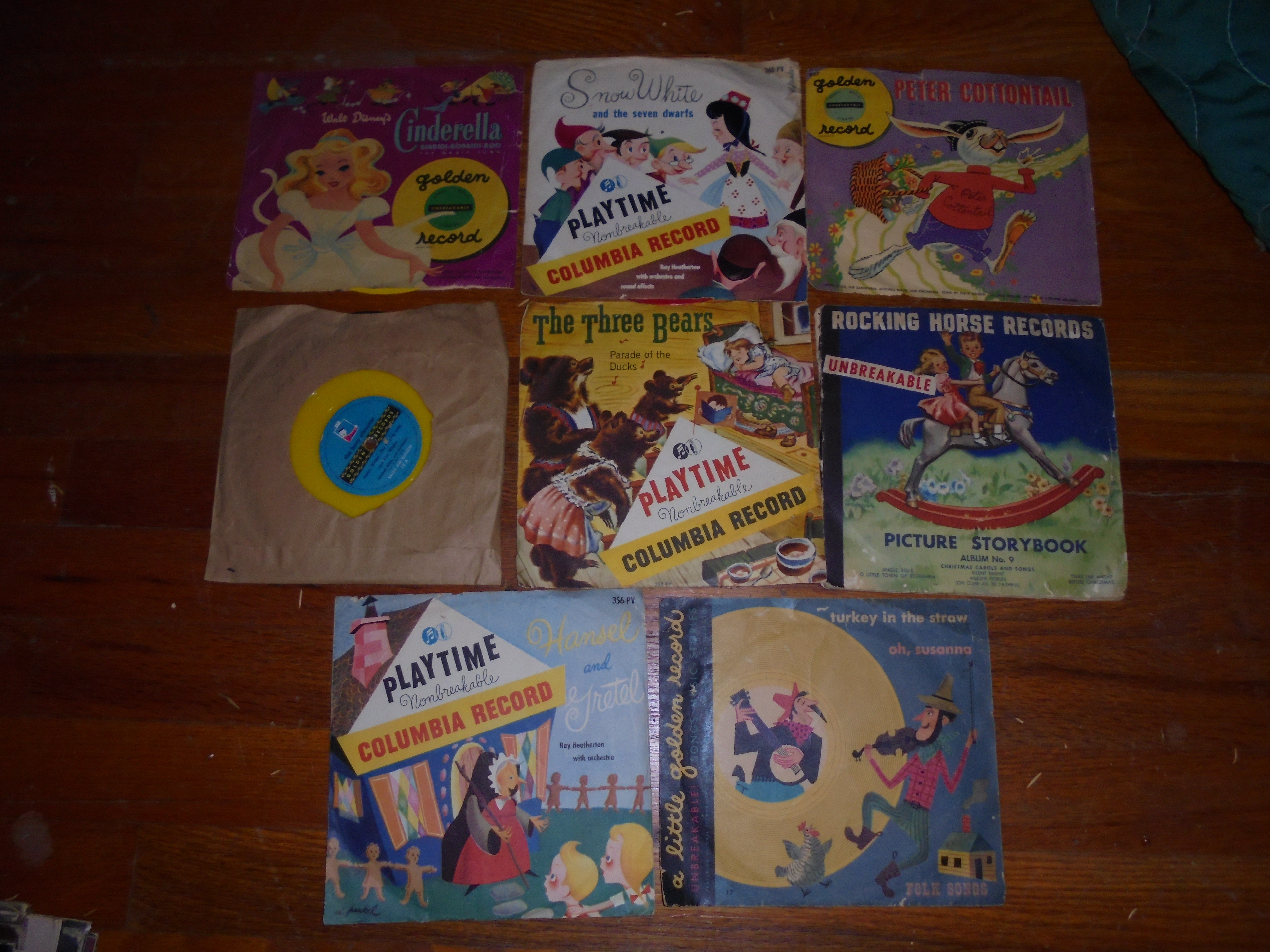 lot 319 image: LOT OF RECORDS size 33
