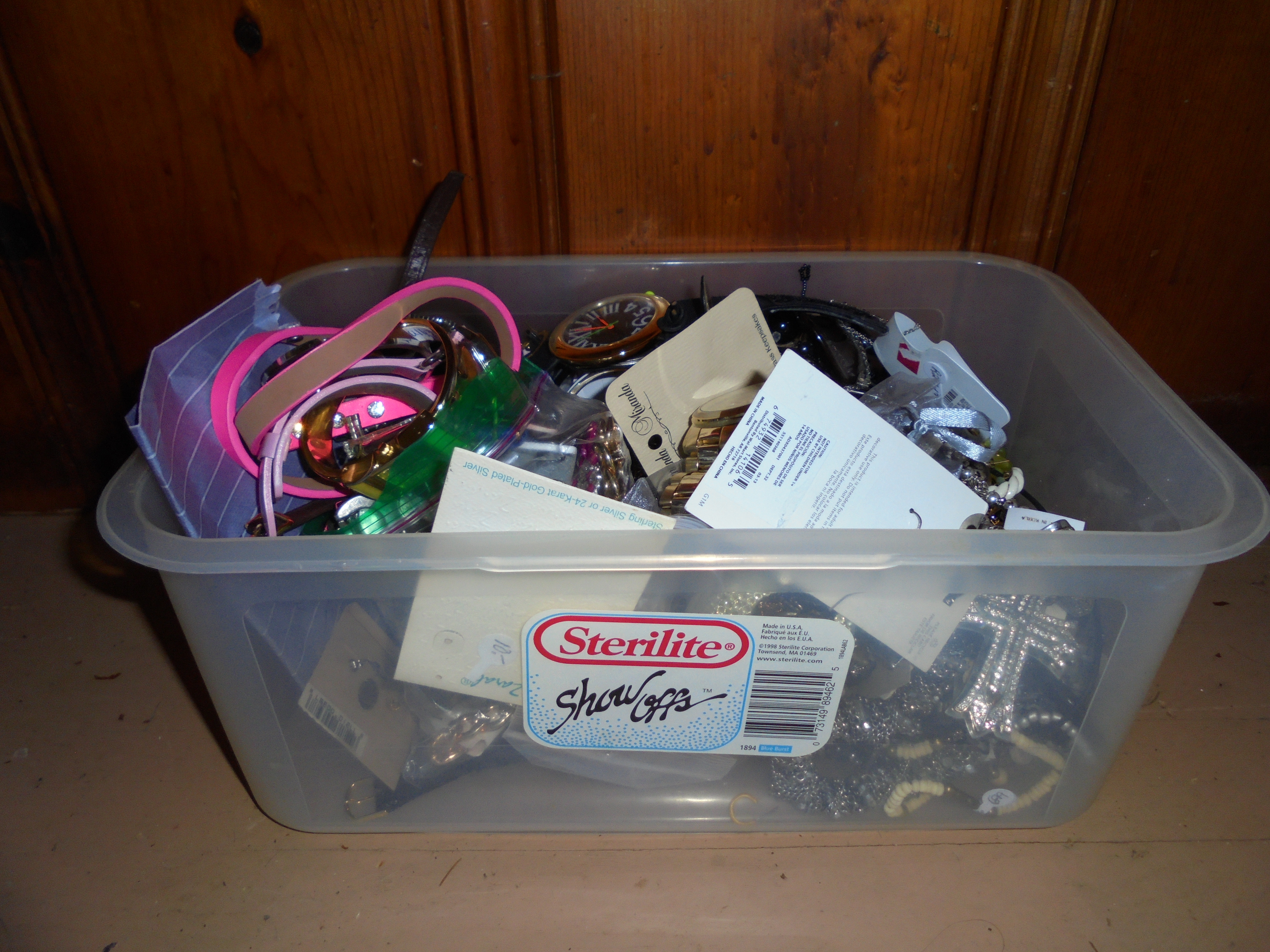lot 300 image: TOTE FULL OF JEWELRY