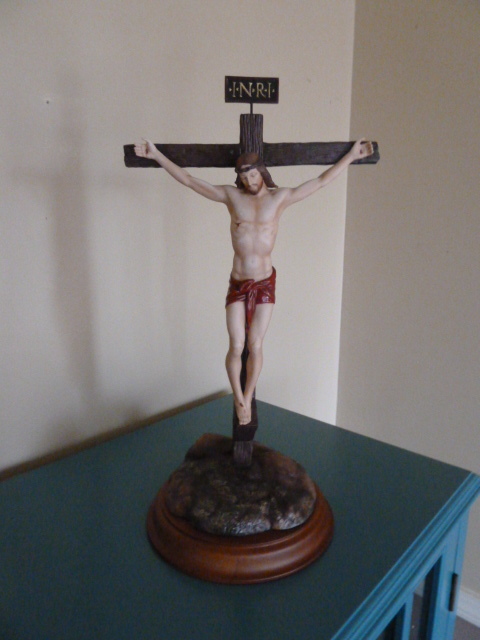 lot 215 image: FRANKLIN MINT - THE CRUCIFIXION