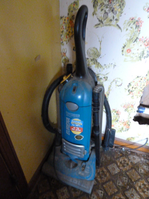 lot 961 image: EUREKA - THE BOSS SMART VAC