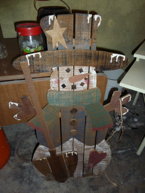 lot 969 image: HUGE WOODEN SANTA