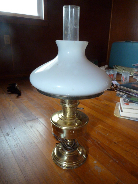 lot 874 image: OLD LAMP