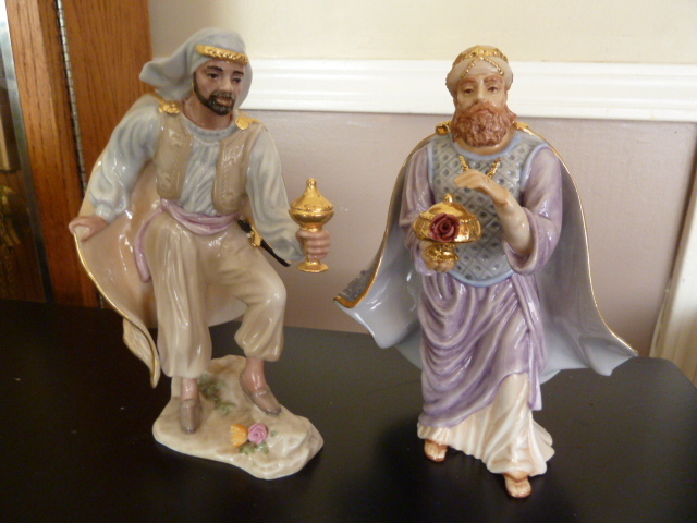lot 124 image: PAIR OF FRANKLIN MINT WISE MEN