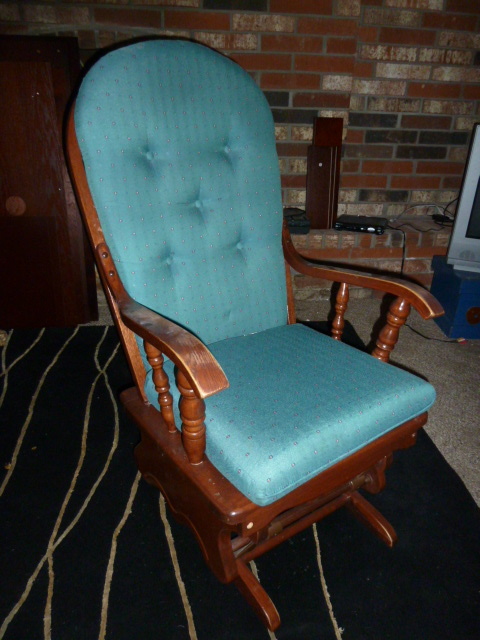lot 1005 image: GLIDER CHAIR