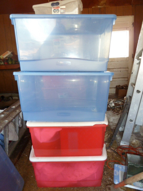 lot 380 image: LOT OF 4 BIG TOTES with 2 of them being filled with halloween decor