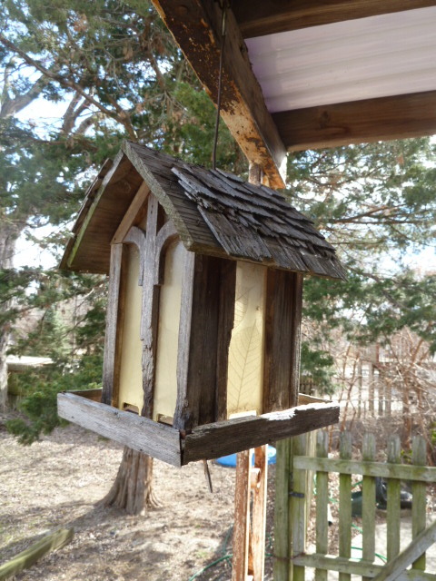 lot 39 image: LOT OF 16 DIFFERENT WIND CHIMES & HANGING DECOR SEE PICS