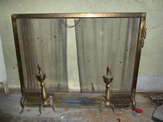 lot 45 image: VERY NICE ANDIRONS & FIREPLACE SCREEN