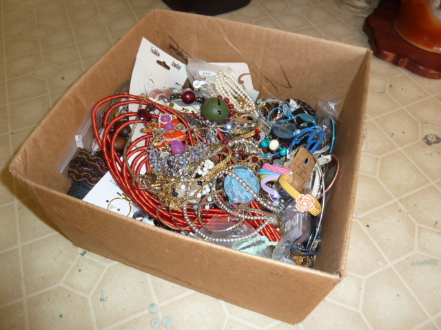 lot 371 image: LARGE CARDBOARD BOX FULL OF COSTUME JEWELRY