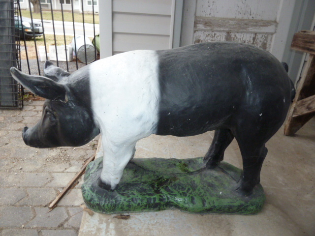 lot 244 image: HUGE CONCRETE PIG...one ear has a crack in it