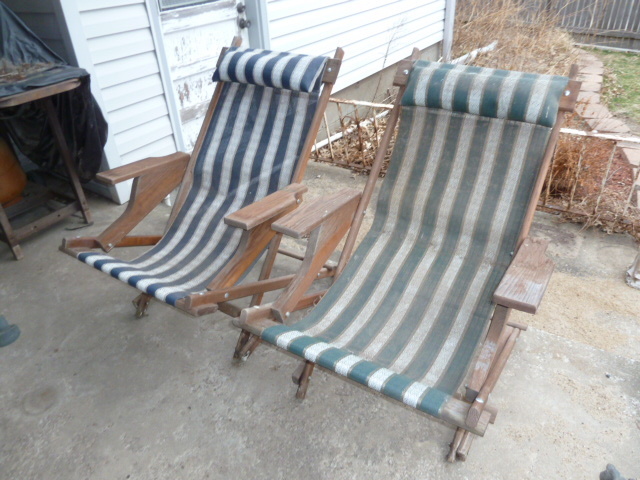 lot 245 image: PAIR OF OUTDOOR FOLDING CHAIRS